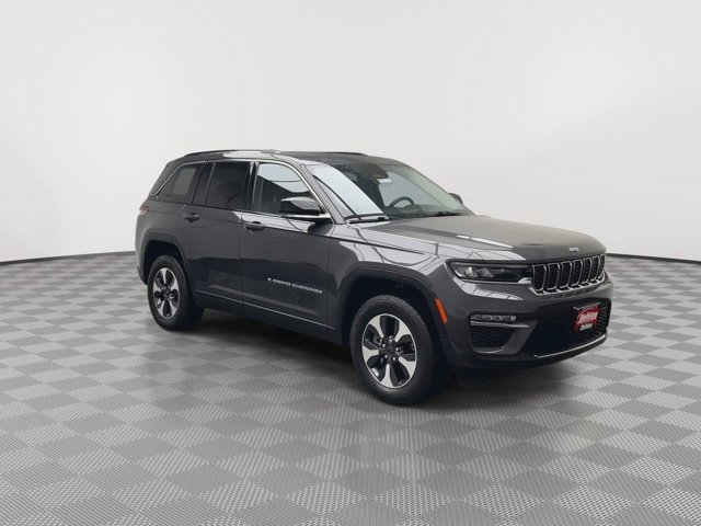 Used 2023 Baltic Gray Metallic Clearcoat Jeep 4X4 image 35