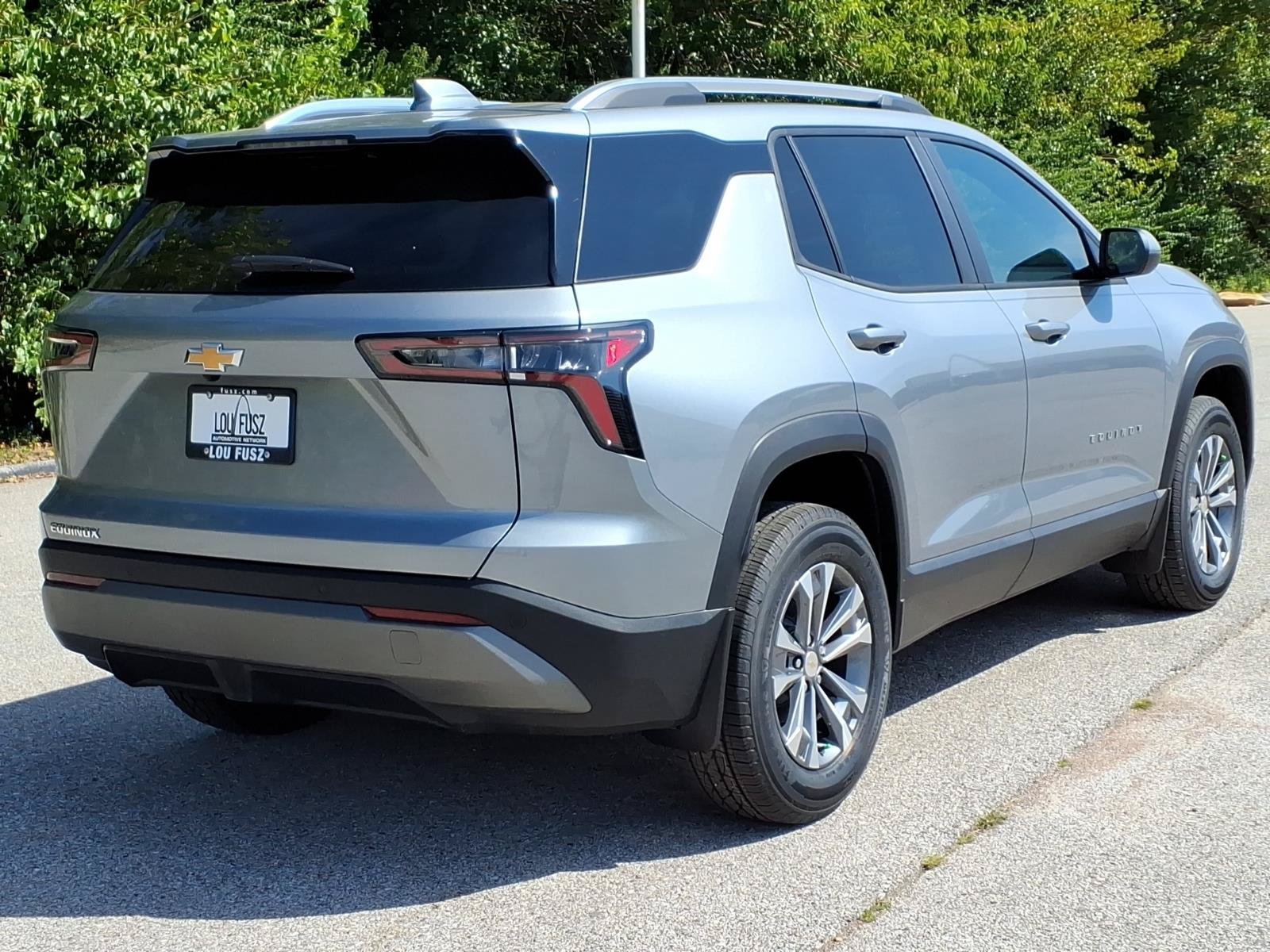 2027 Chevrolet Equinox LT - Photo 16