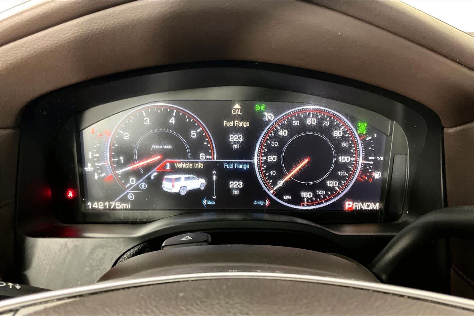 Used 2015 White Diamond Tricoat Cadillac Standard image 24