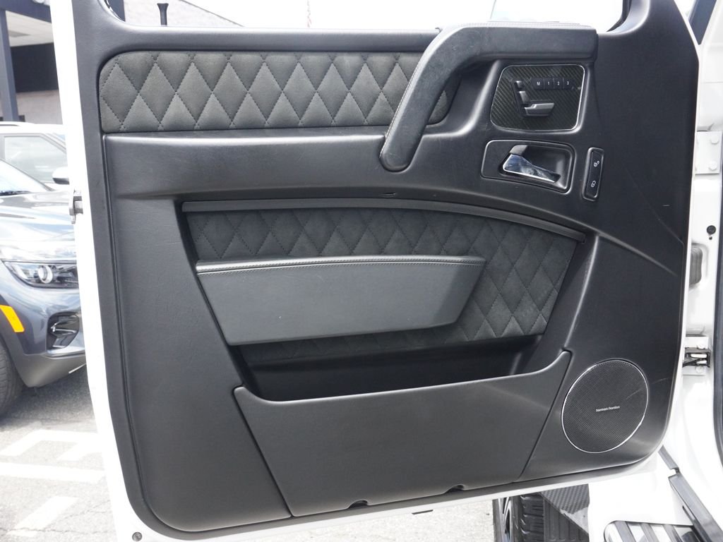 Used 2018 White Mercedes-Benz G 550 Squared image 25