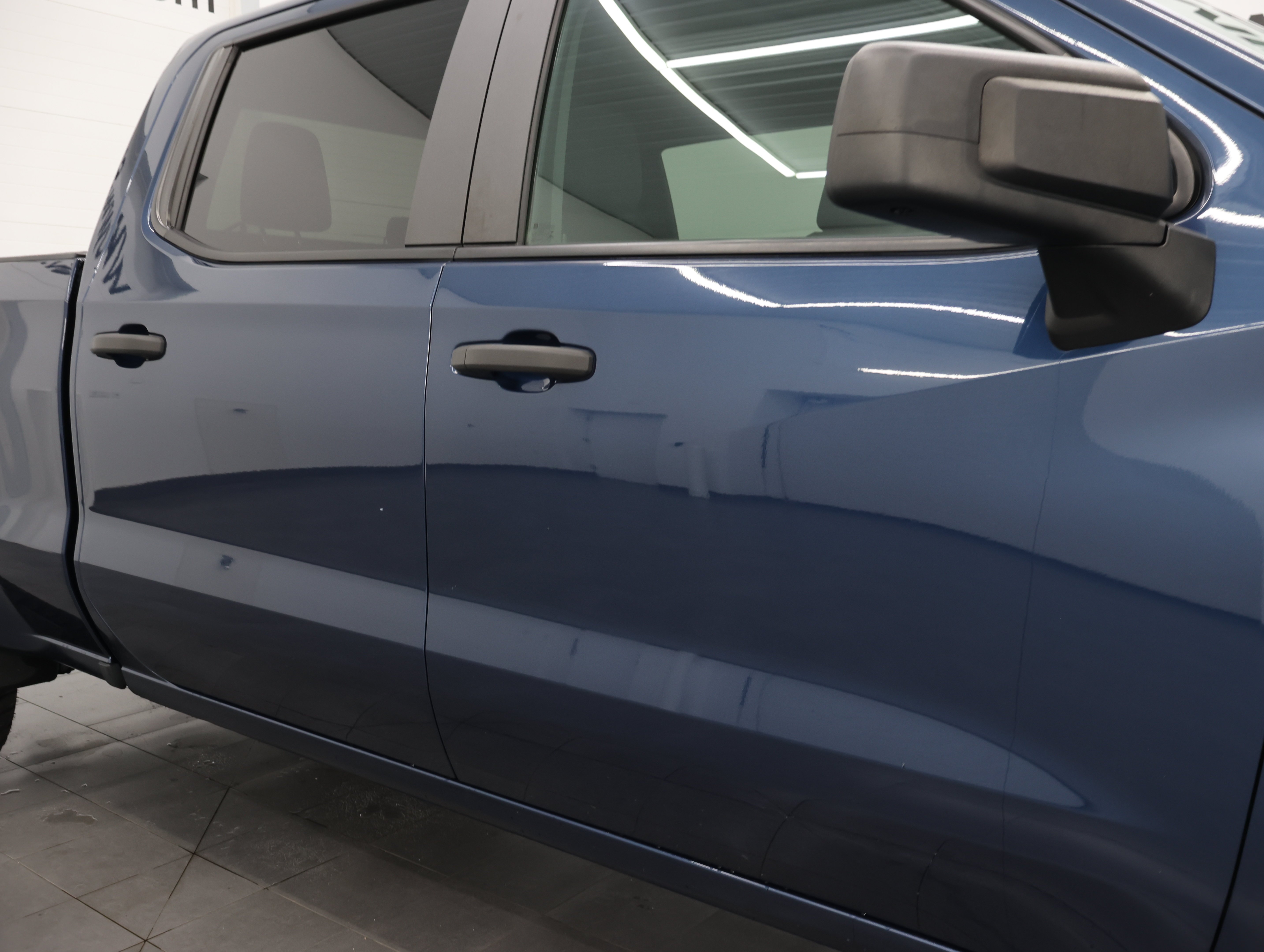 Used 2019 BLUE Chevrolet 4x4 Crew Cab Custom Trail Boss: CREW-LONG-CUSTOM-TRAIL BOSS-BACKUP CAM-Z71 image 22