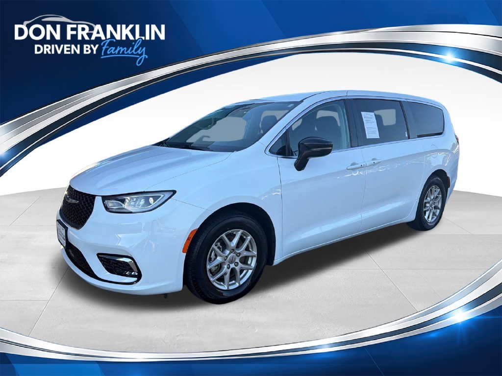 Used 2024 White Chrysler Touring L image 1