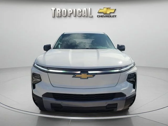 New 2026 Summit White Chevrolet LT - Extended Range image 6