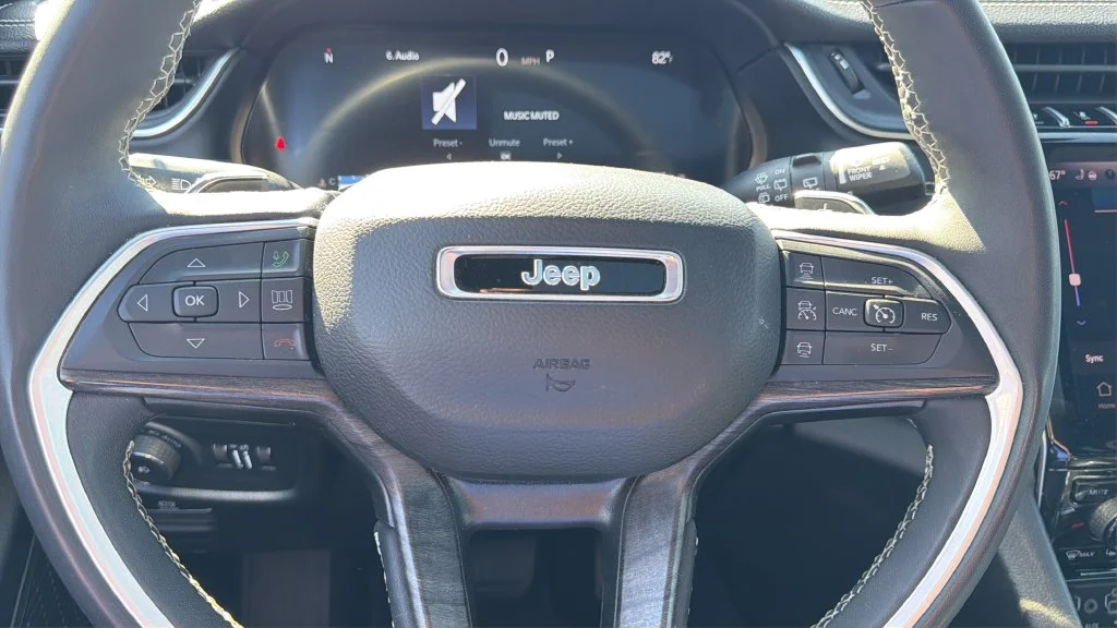 Used 2024 Silver Jeep Limited image 18