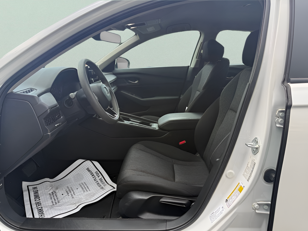 Used 2023 White Honda LX image 9