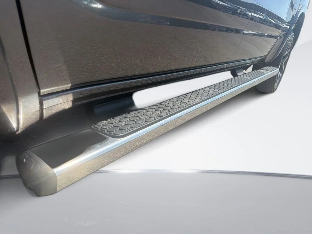 New 2026 Granite Crystal Metallic Clear-Coat Exterior Paint RAM Laramie image 11