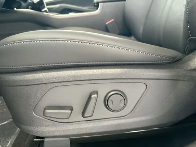 New 2026 Glacial White Pearl Kia S image 16