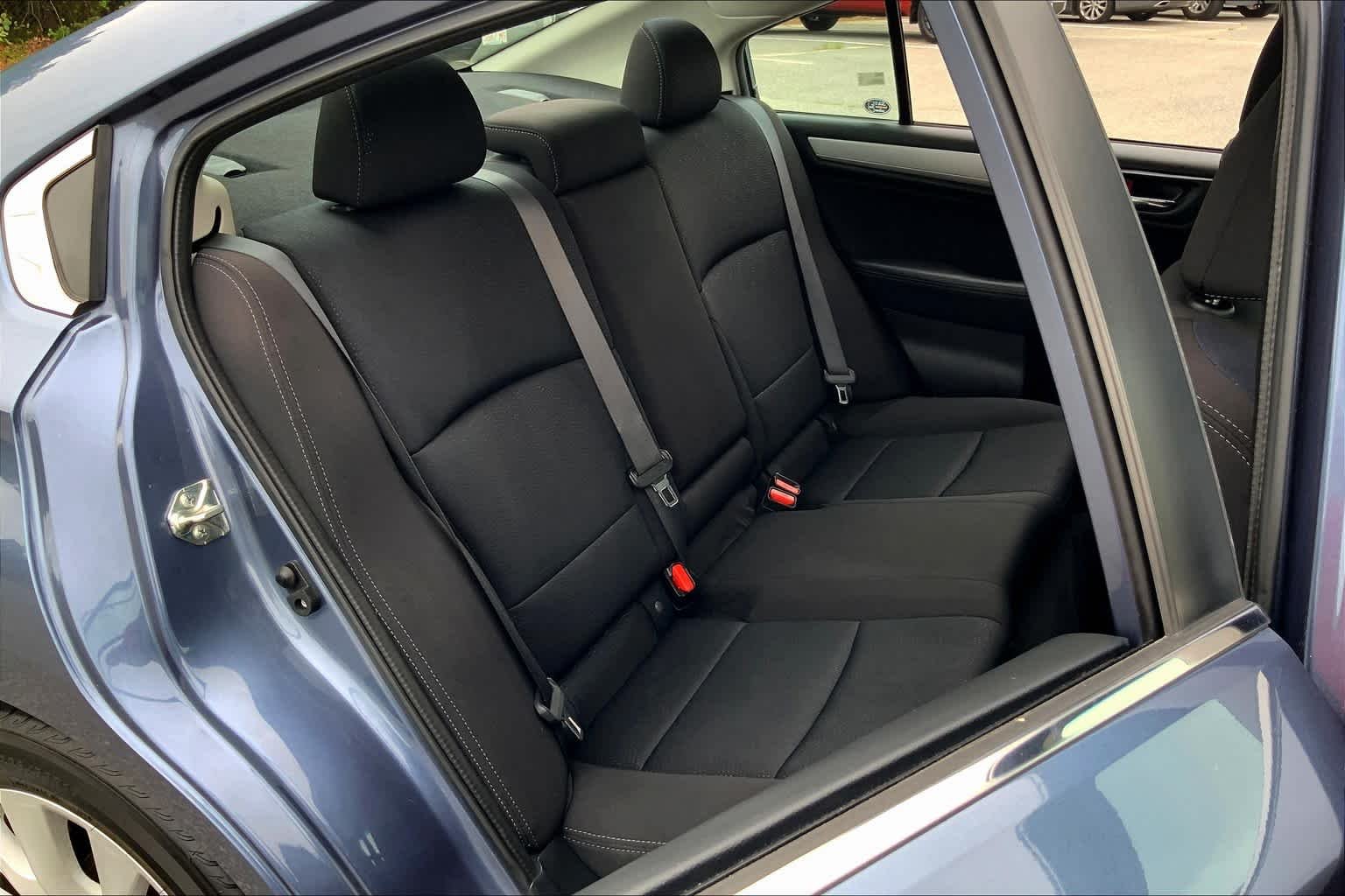 Used 2017 Twilight Blue Metallic Subaru Premium image 20