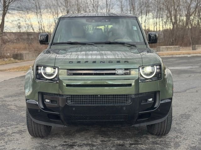 New 2026 Woolstone Green Land Rover X-Dynamic SE image 7