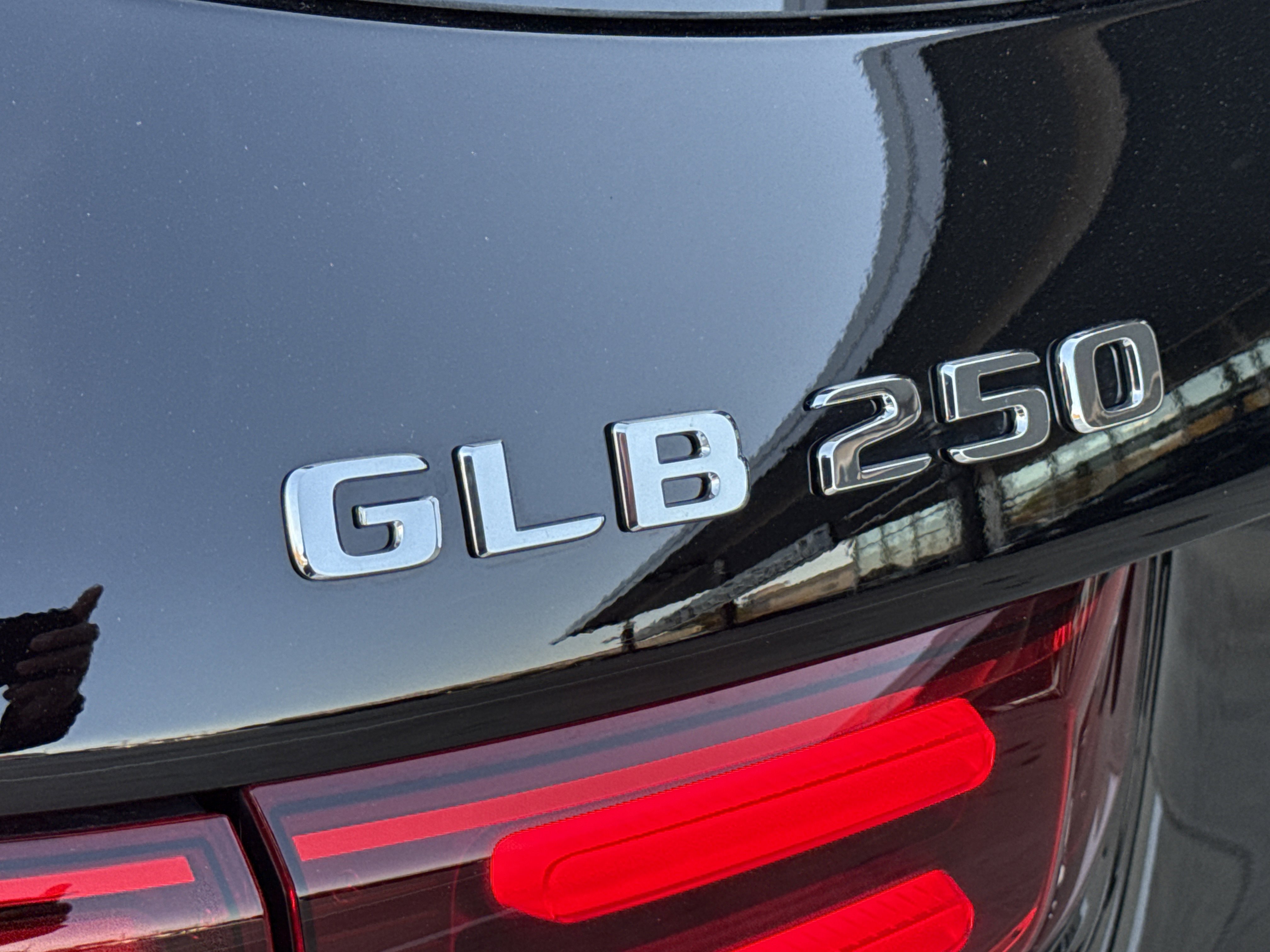 New 2026 Night Black Mercedes-Benz GLB 250 image 14
