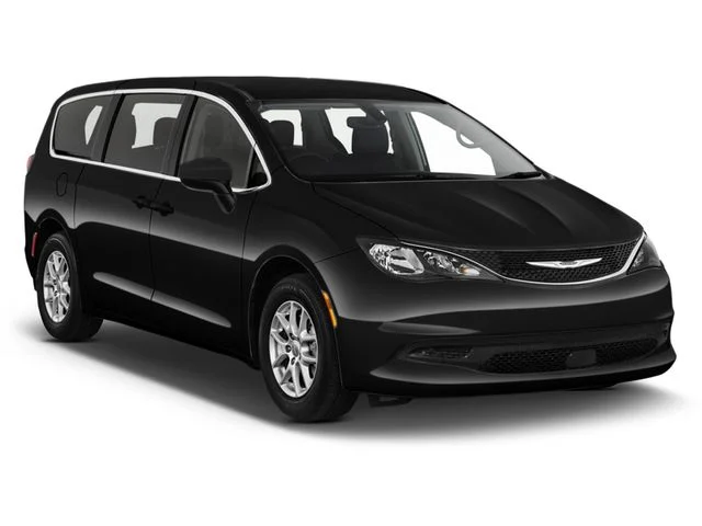 2023 Chrysler Voyager LX's photo