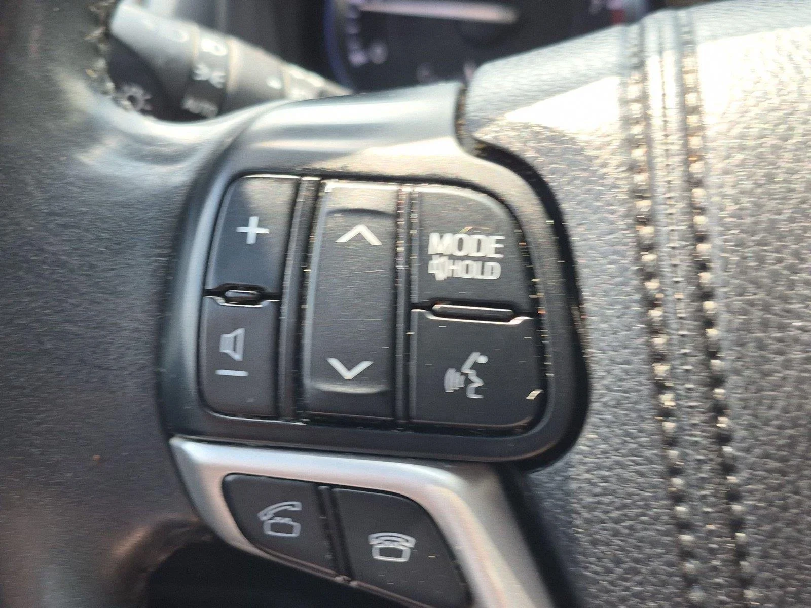 Used 2014 Silver Sky Metallic Toyota Limited image 20