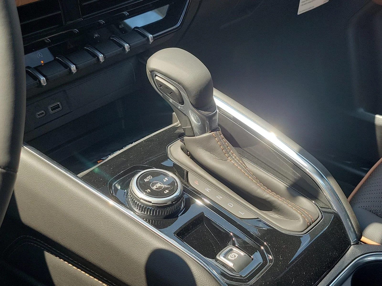 2026 GMC Canyon AT4 - Photo 32