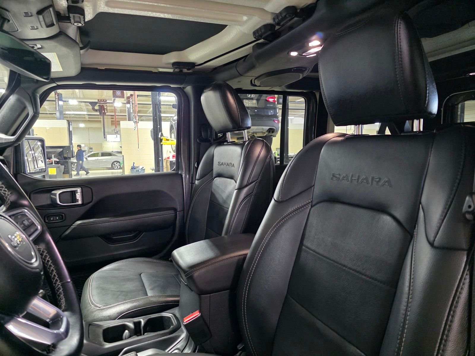 Used 2022 Granite Crystal Metallic Clearcoat Jeep Unlimited Sahara 4xe image 23