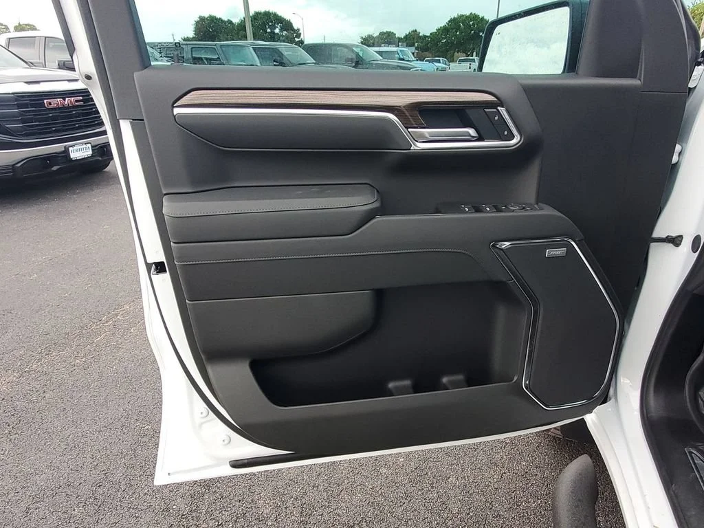 New 2026 Summit White Chevrolet LT Trail Boss image 28