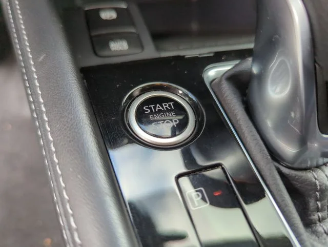 Used 2023 Red Nissan SR image 44