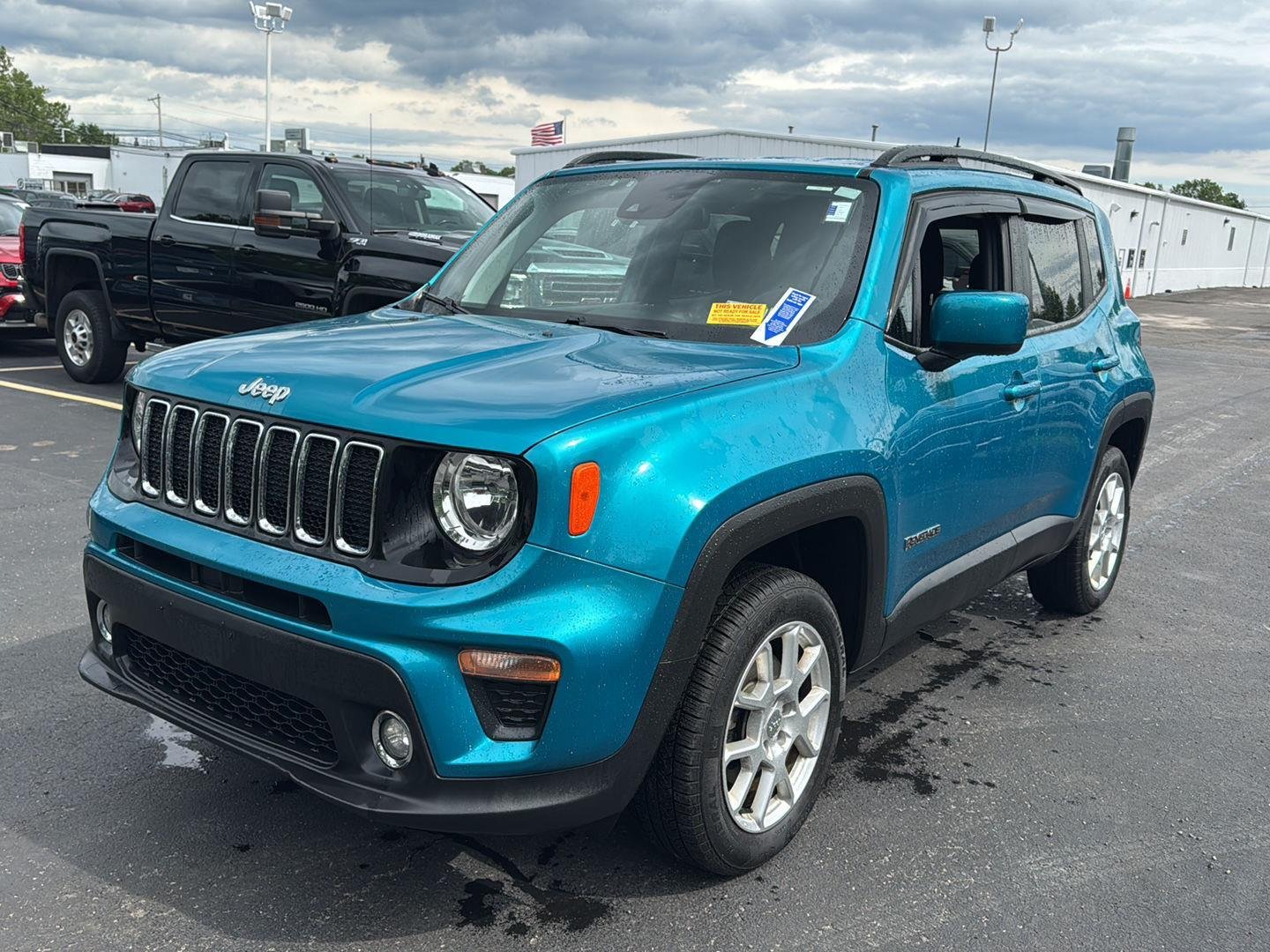 Used 2021  Jeep Latitude image 6