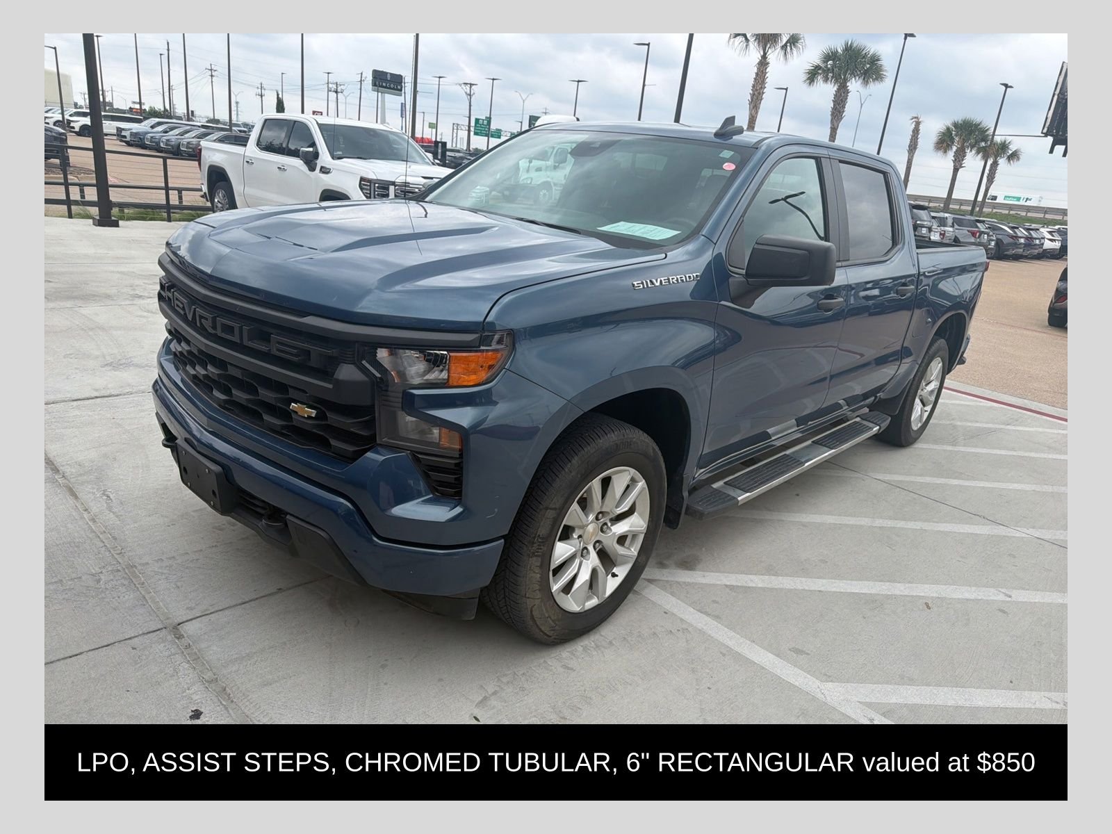 2024 Chevrolet Silverado 1500 Custom Crew Cab Short Box's photo