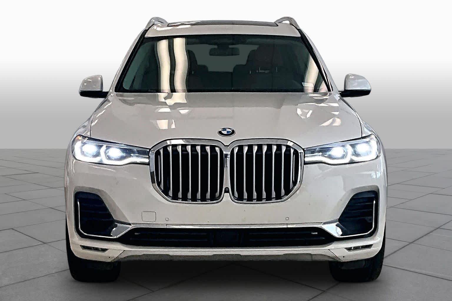 Used 2019 Mineral White Metallic BMW xDrive50i image 3