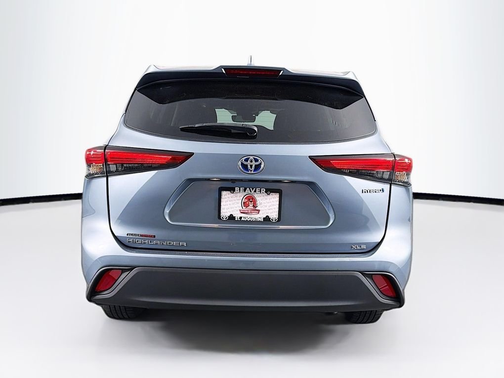 Used 2021  Toyota XLE image 8