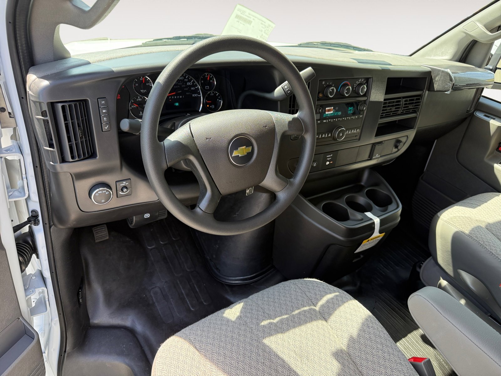2026 Chevrolet Express Cargo Work Van - Photo 15
