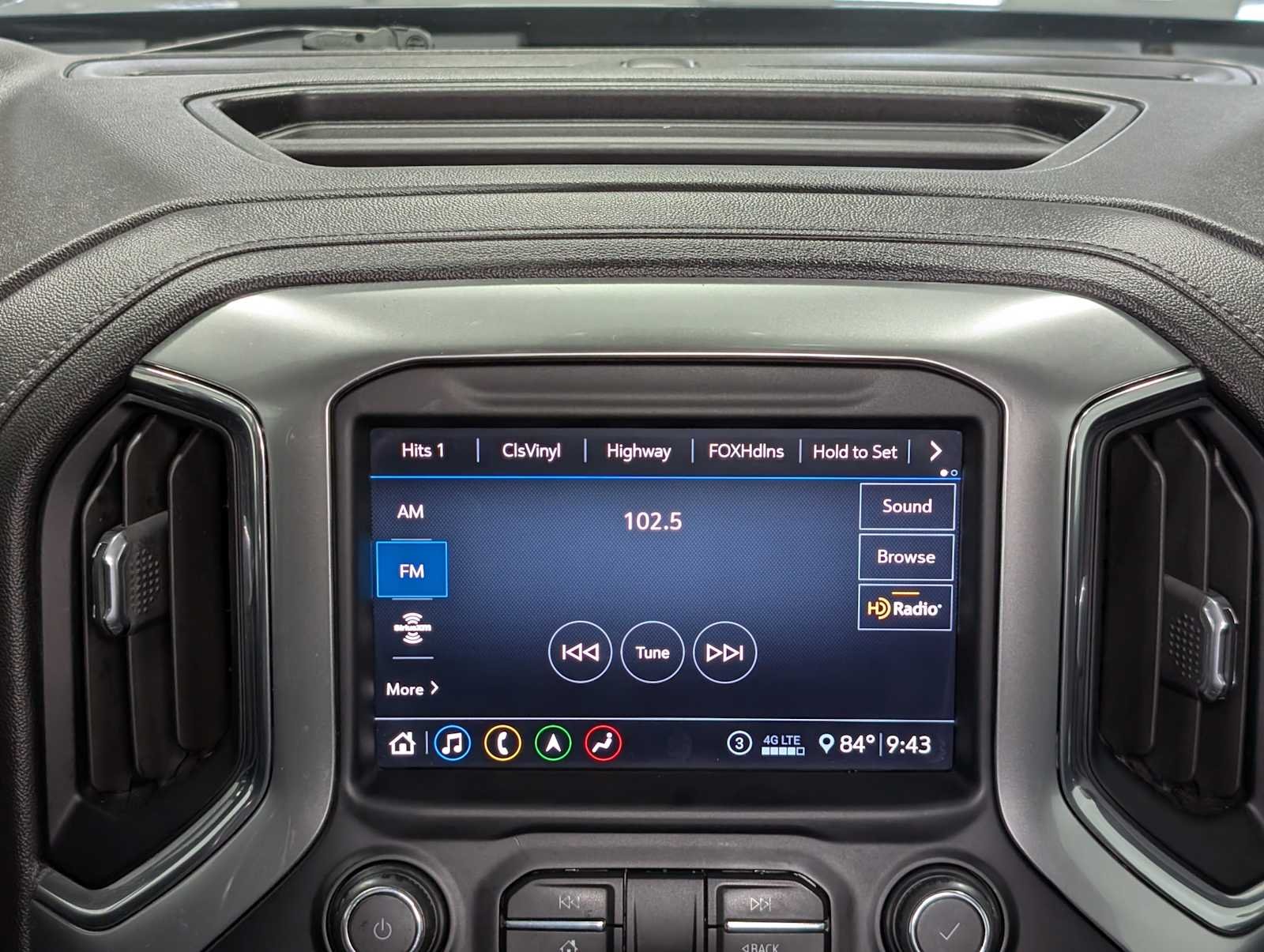 Used 2020 Shadow Gray Metallic Chevrolet LTZ image 18