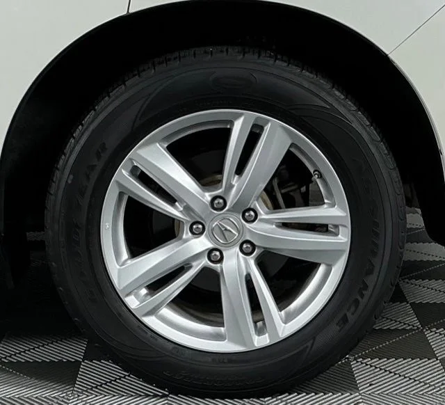 Used 2013 White Diamond Pearl Acura Technology Package image 11