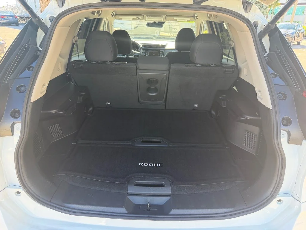 Used 2019 White Nissan SV image 16