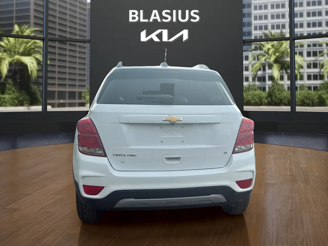 Used 2019 White Chevrolet LT image 4