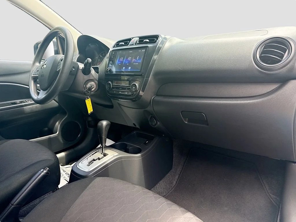 Used 2024  Mitsubishi ES image 28