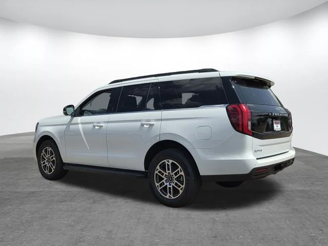 New 2026 Oxford White Ford Active image 3