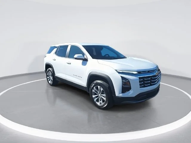 Used 2025 White Chevrolet LT image 2