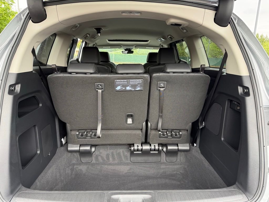 Used 2026 Silver Metallic Honda EX-L image 15