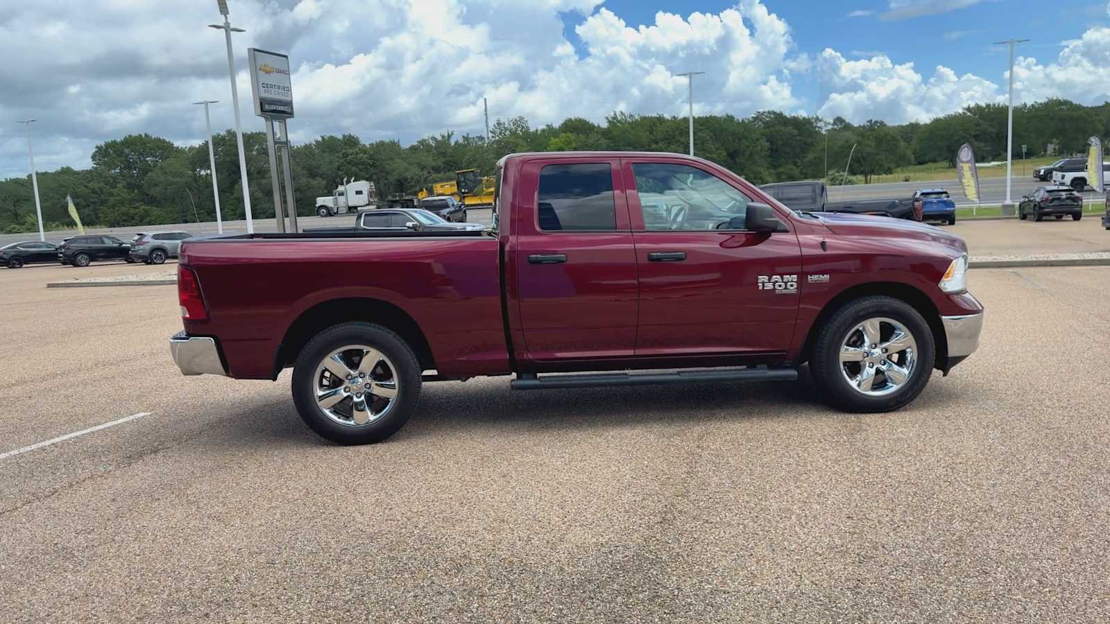 Used 2024 Delmonico Red Pearlcoat Ram Tradesman image 9