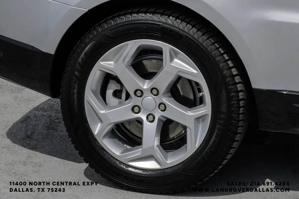 Used 2019 Silver Land Rover HSE image 60