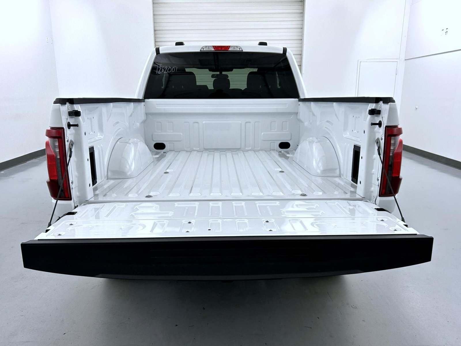 New 2026 Oxford White Ford STX image 21