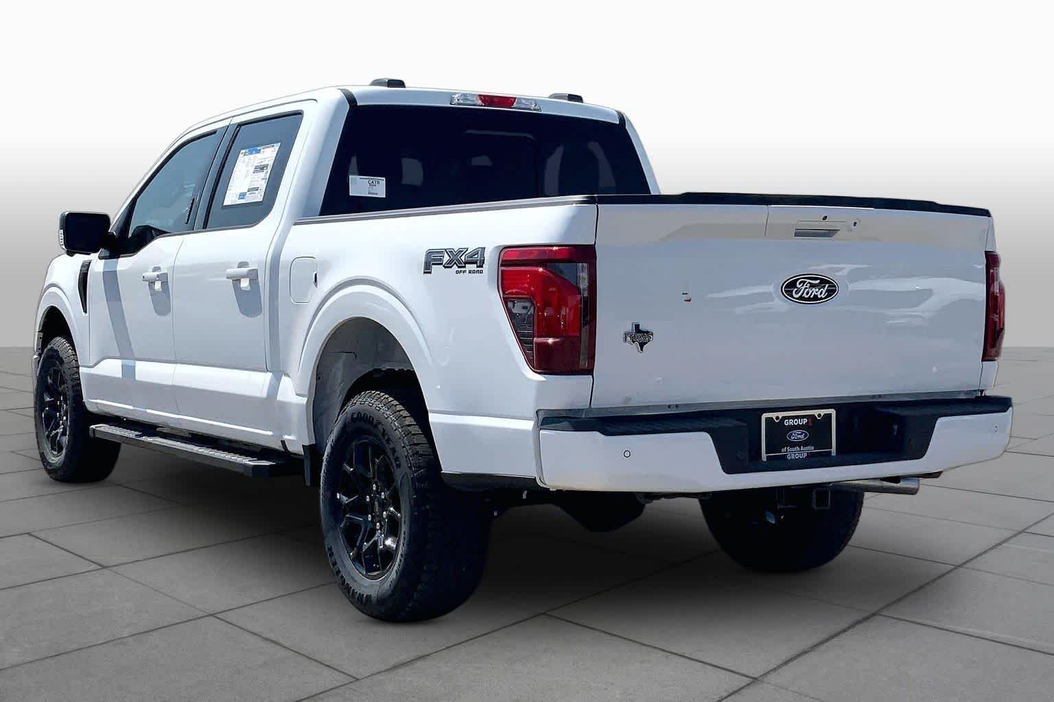 New 2026 Oxford White Ford XLT image 11