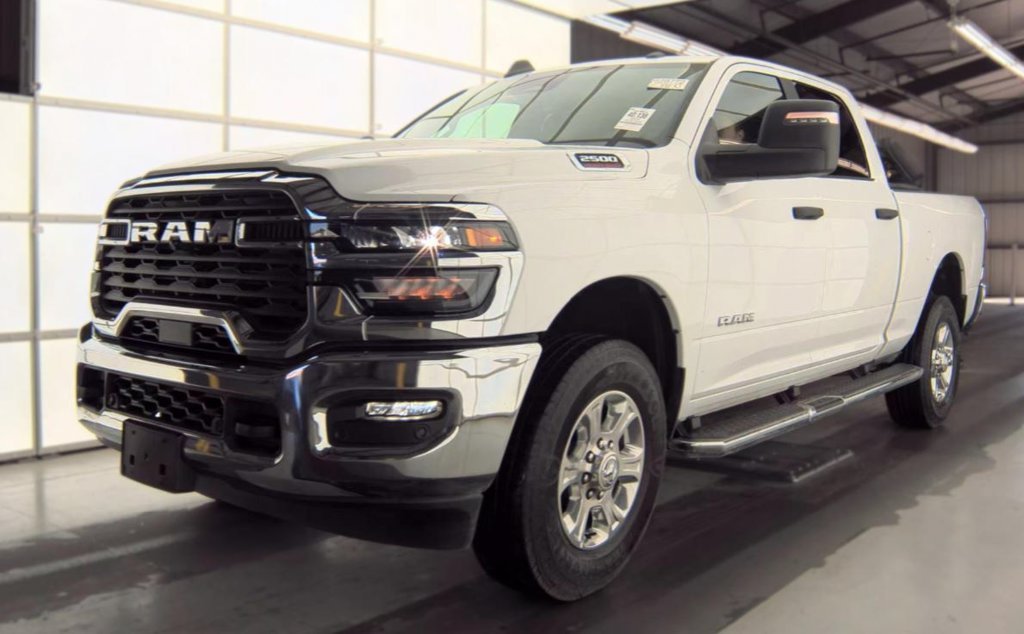 Used 2026 White Ram Big Horn image 1