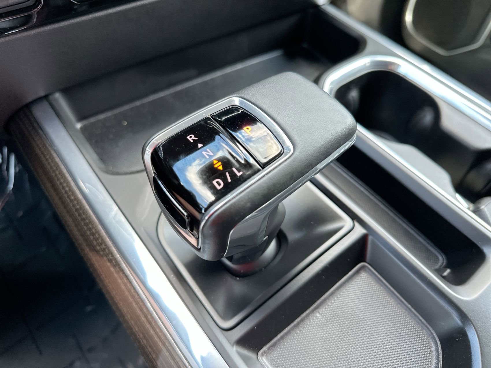 Used 2025 Summit White Chevrolet RST image 20