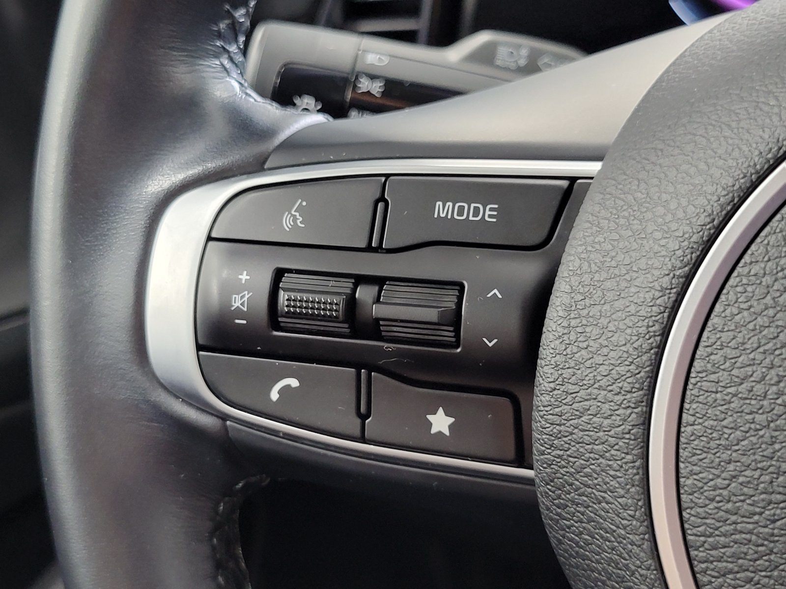 Certified Used 2024 Gray Kia EX image 15