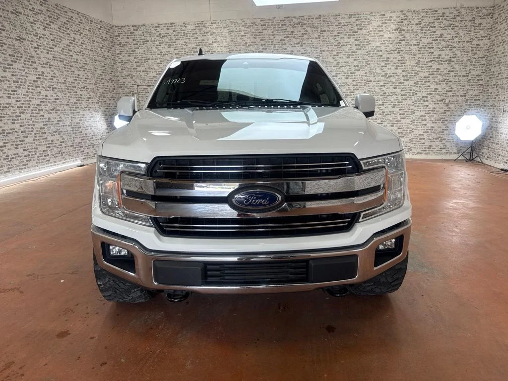 Used 2020 Oxford White Ford Lariat image 2