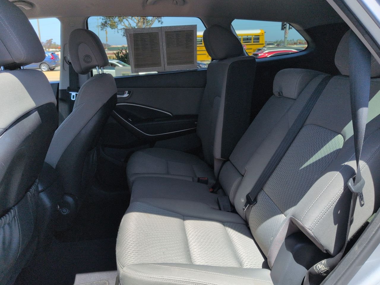 Used 2018 Gray Hyundai SE image 27