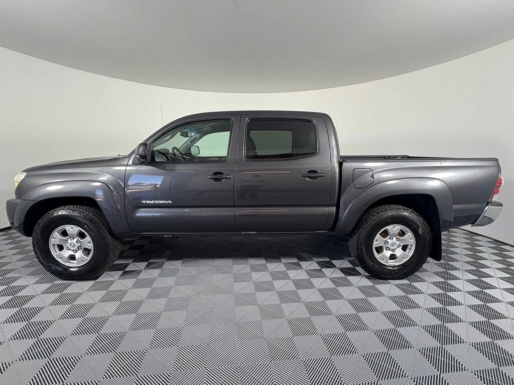Used 2011 Gray Toyota Base image 12