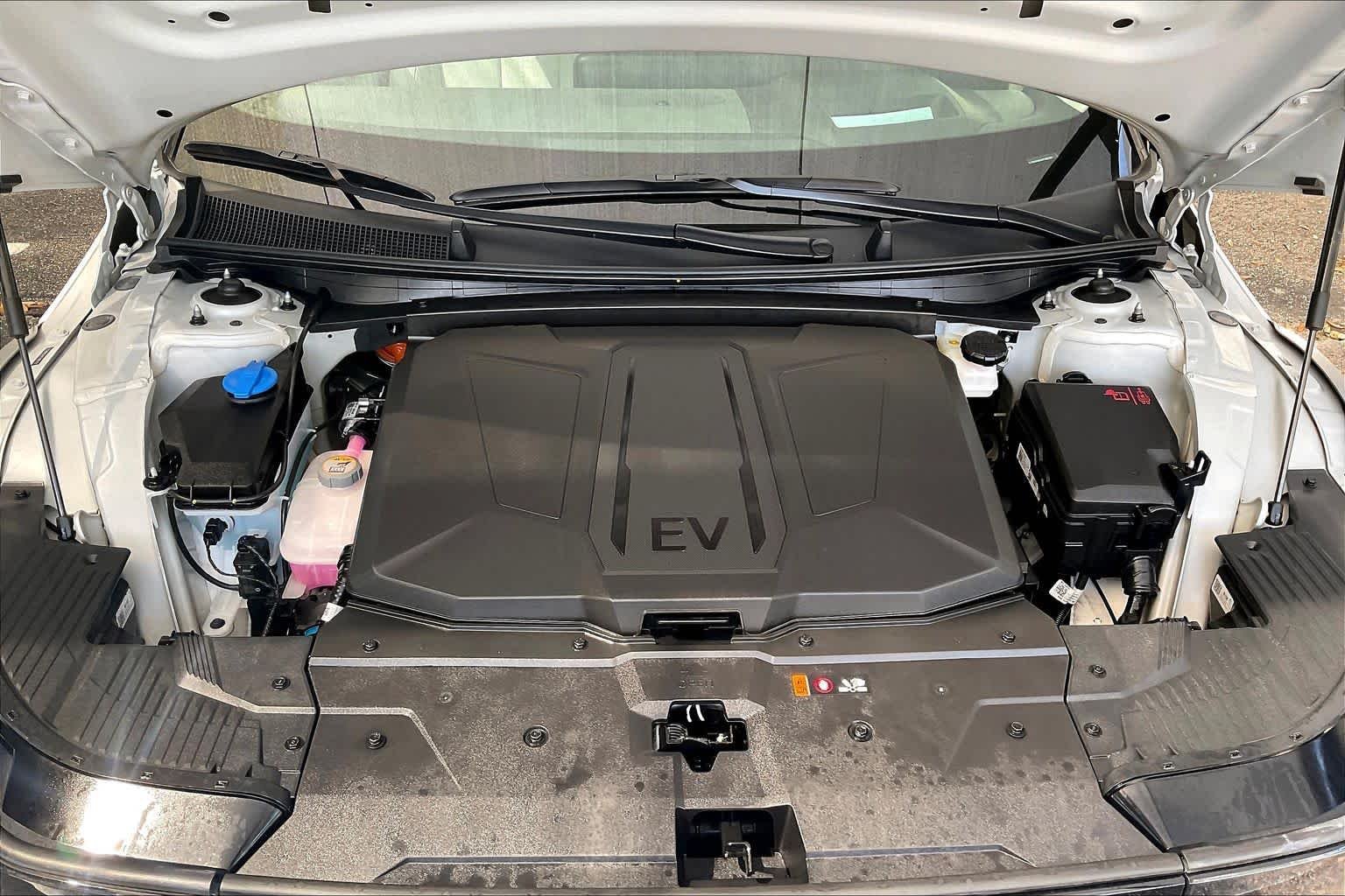 2026 Hyundai IONIQ 5 Limited - Photo 31
