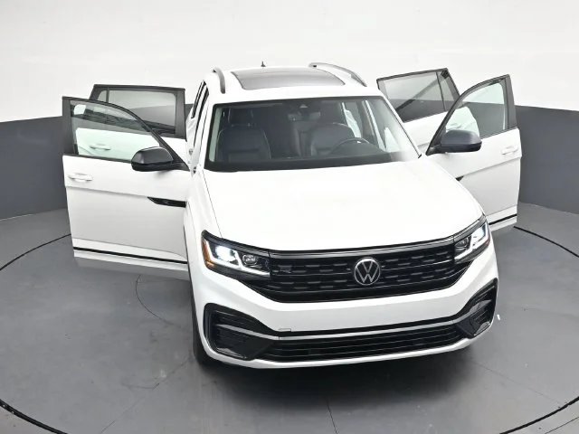 Used 2023 White Volkswagen 3.6L V6 SEL R-Line image 41