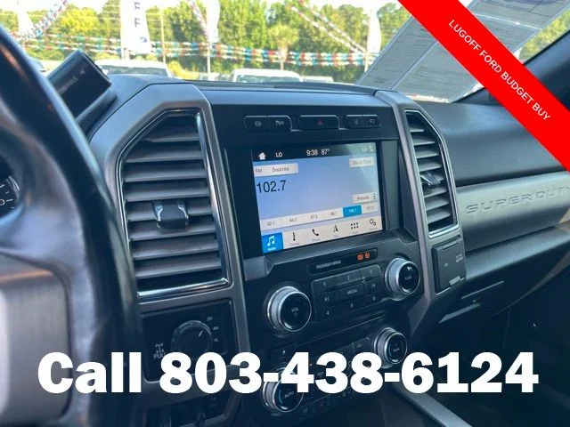 Used 2017  Ford Platinum image 26