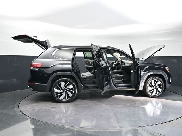 Used 2025  Volkswagen 2.0T SEL image 39