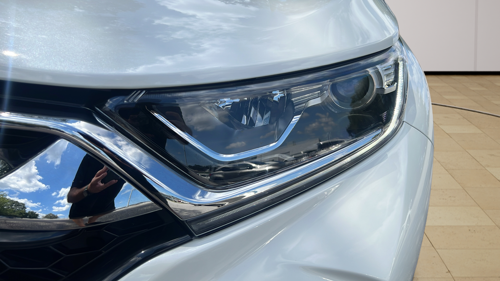 Used 2018 White Honda EX-L image 11