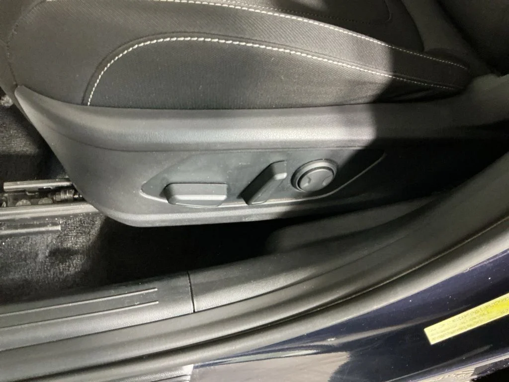 Certified Used 2022 Blue Hyundai SEL Convenience image 20