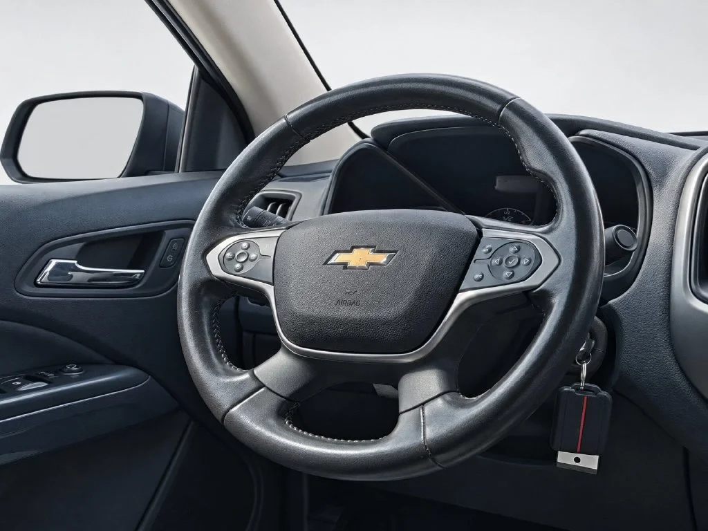 Used 2017 Black Chevrolet Z71 image 24